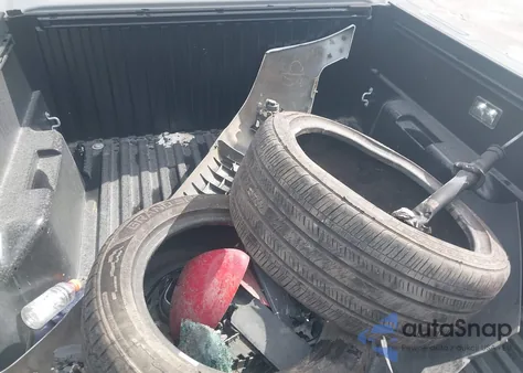 2025 Toyota Tacoma Sr5 z USA, uszkodzony, nr VIN 3TMKB5FN7SM029725